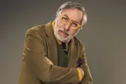 Luis Brandoni, ator da Disney, morre após acidente doméstico