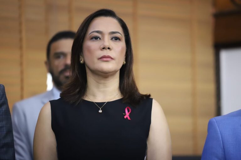 Mailza Assis Juan Diaz 1 768x512