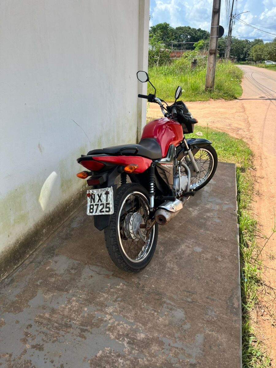 Moto Furtada