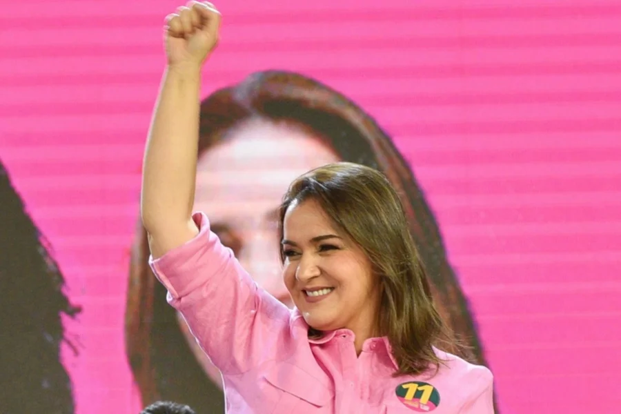 Prefeita proíbe trans de usar banheiros feminino: “Fiz o óbvio”