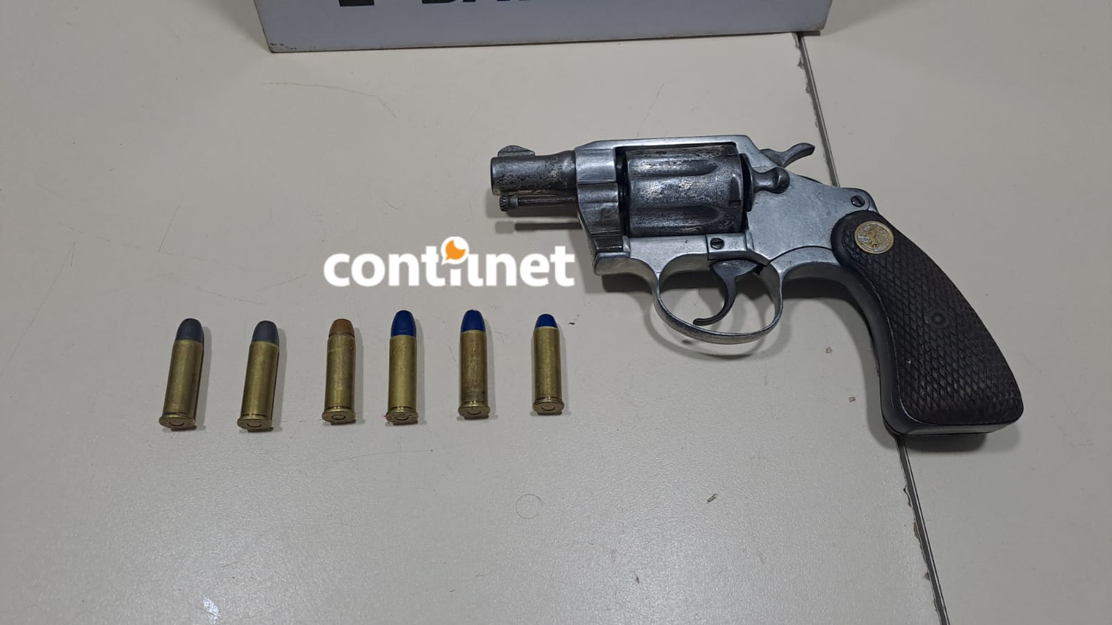 Mulher é presa com revólver carregado no Segundo Distrito de Rio Branco