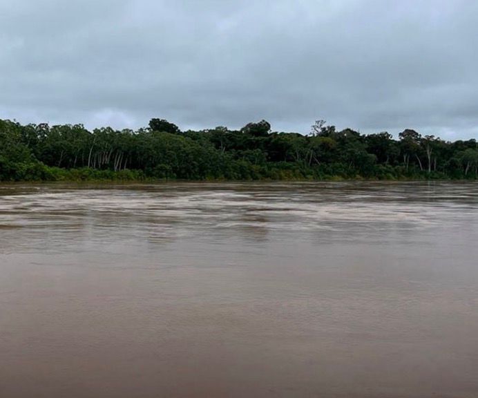 Criança de 4 anos desaparece após acidente em canoa no rio Purus