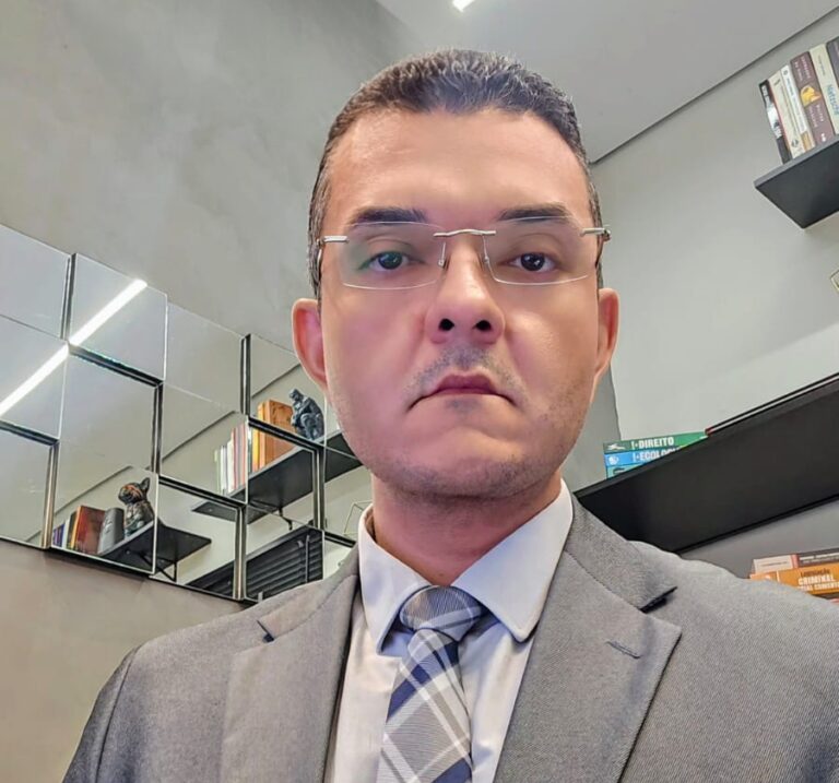 Quando o contracheque desmente o discurso