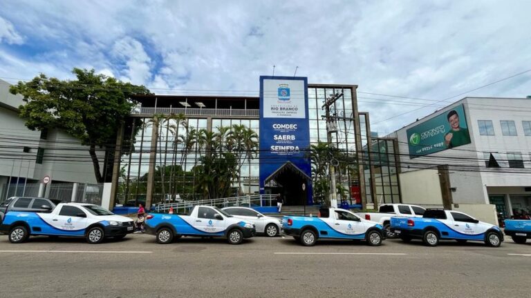 Saerb seleciona profissionais via análise de currículo com salários de até R$ 7,1 mil