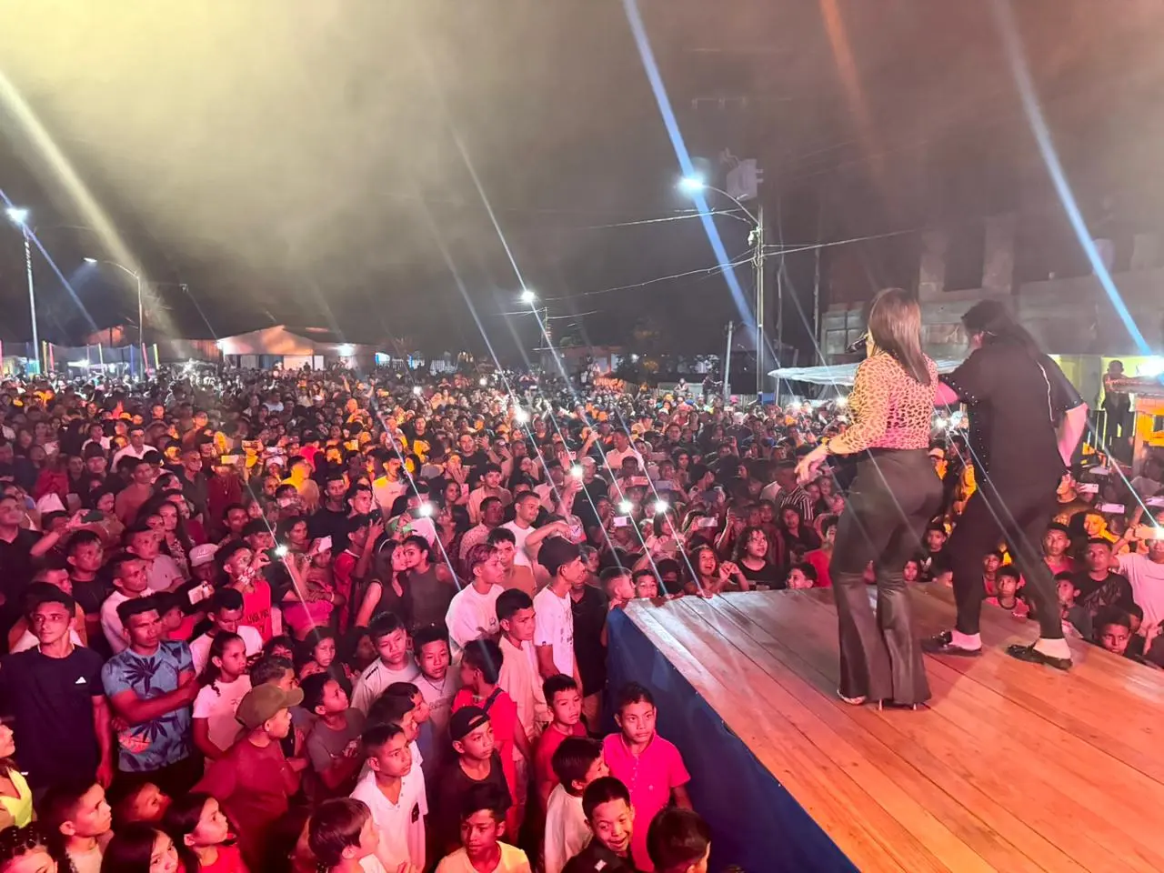 Show marca encerramento do aniversário de Santa Rosa do Purus