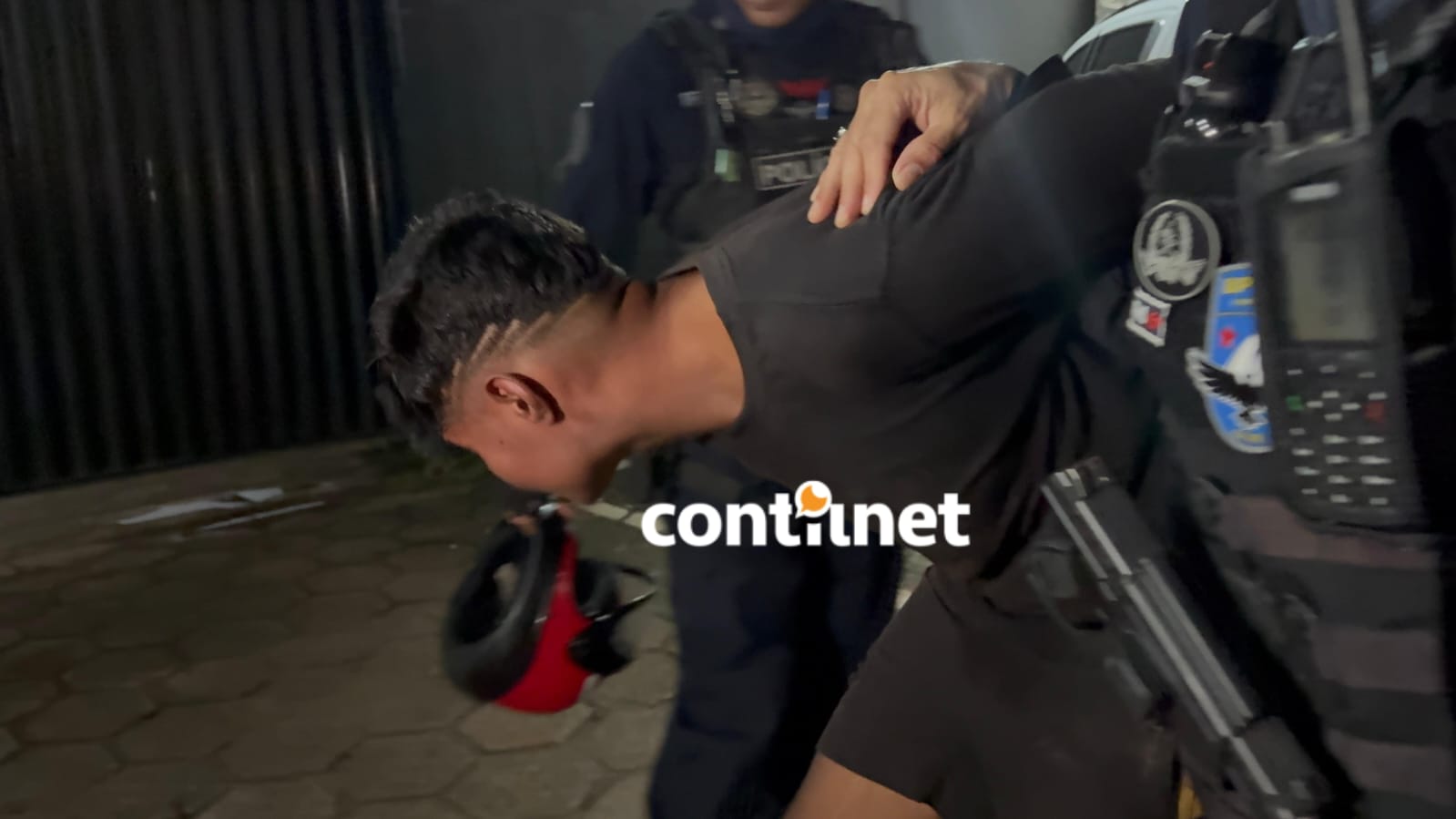 Acompanhamento em Rio Branco termina em acidente e prisão de jovem com simulacro