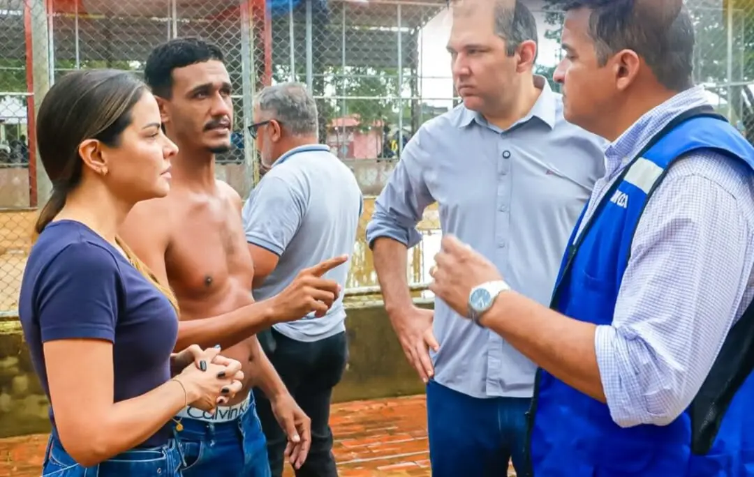 Após fortes chuvas, primeira-dama acompanha situação de enxurradas na Sobral
