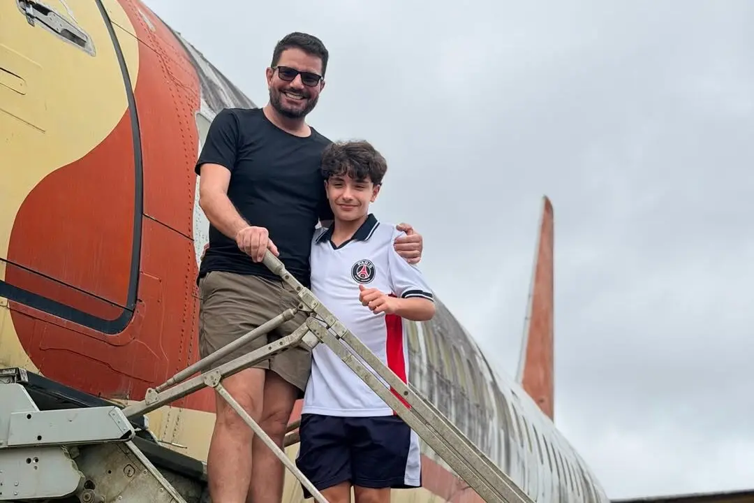 Gladson visita Presidente Figueiredo com o filho; veja imagens