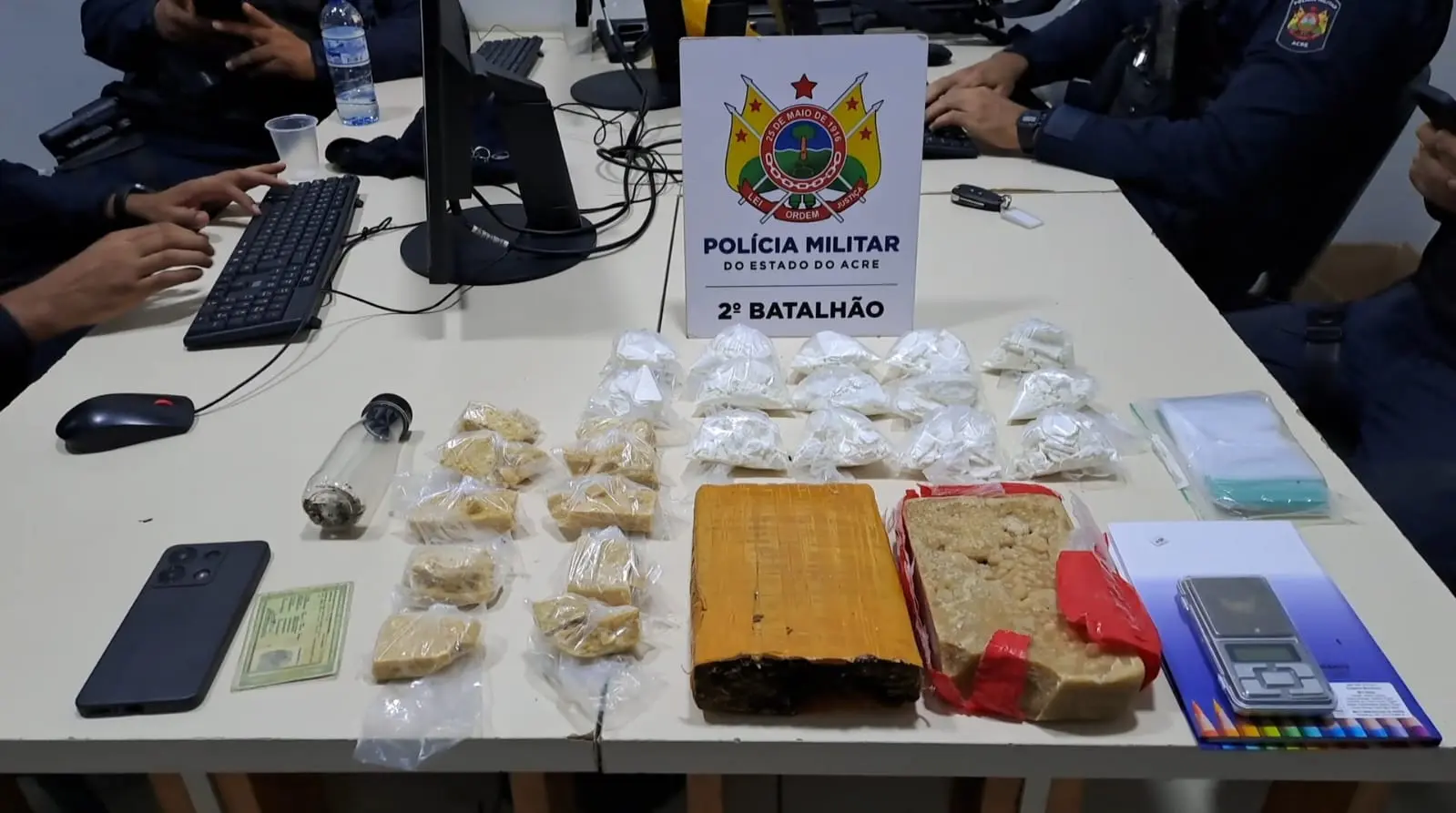 Polícia prende mulher por tráfico de drogas em Rio Branco