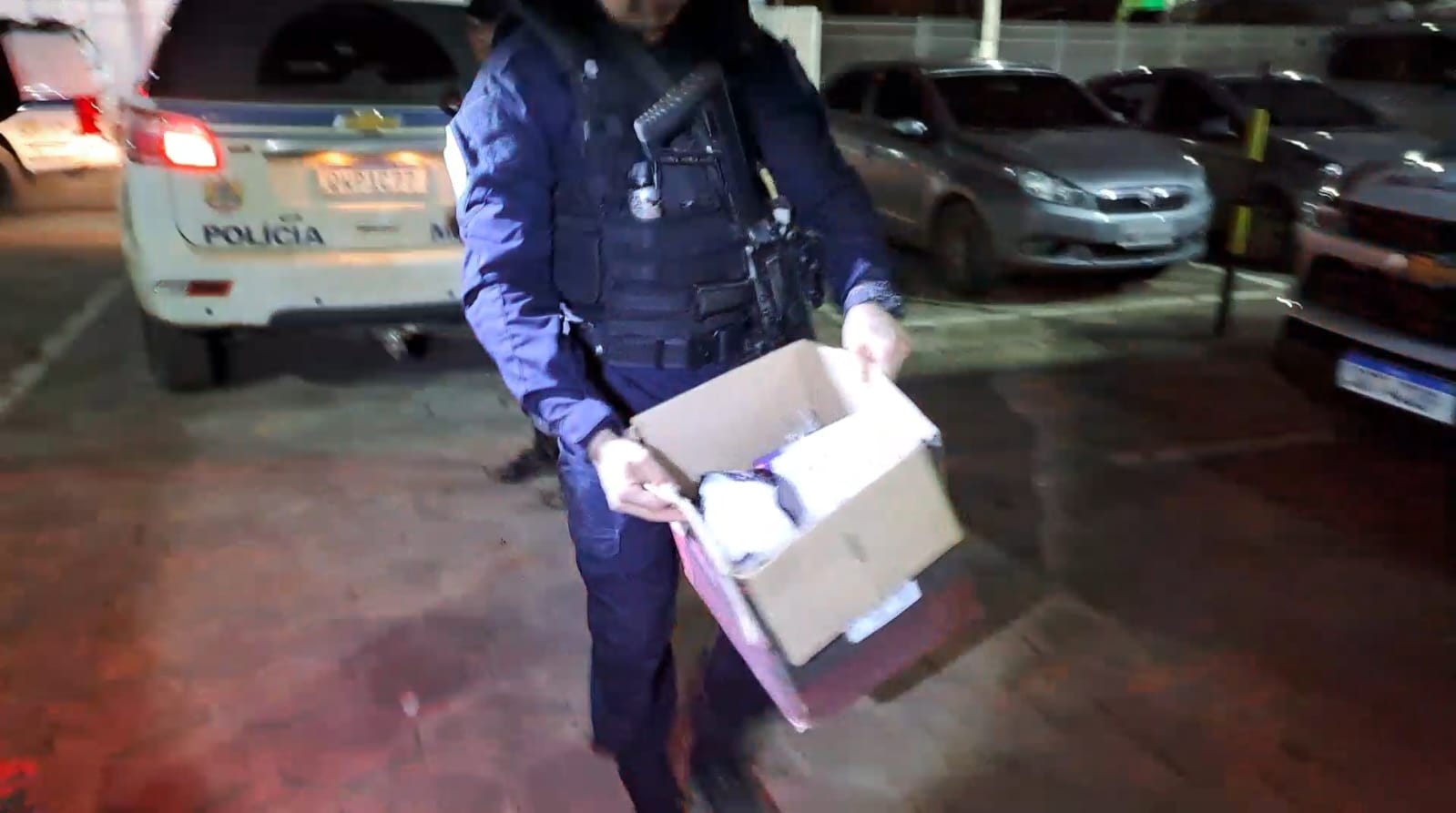 Polícia prende mulher por tráfico de drogas em Rio Branco