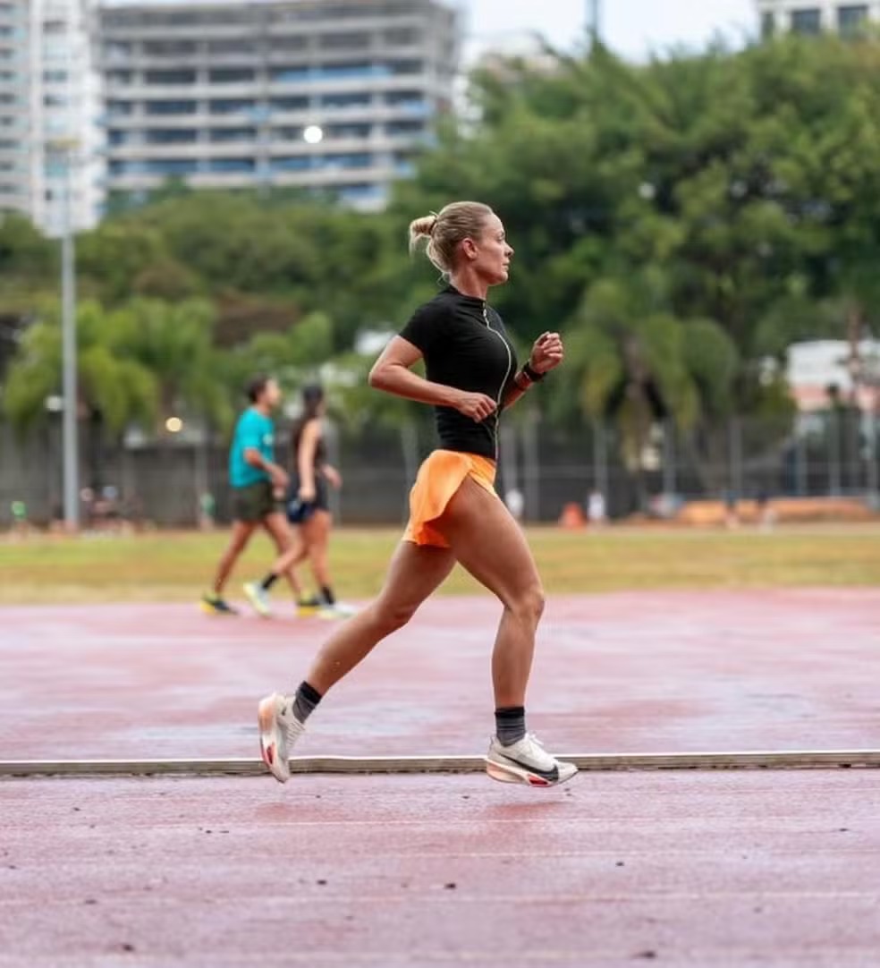 Triatleta brasileira morre durante prova do Ironman no EUA