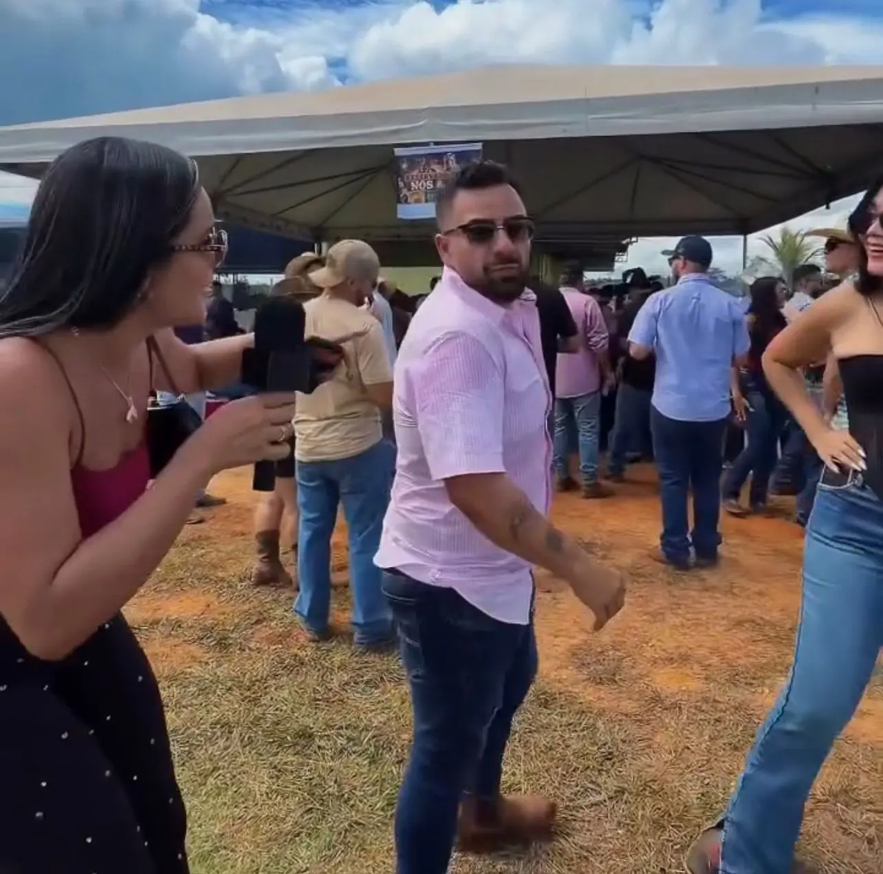 Após traição exposta, influenciadora entrevista o ex no Acre; VÍDEO