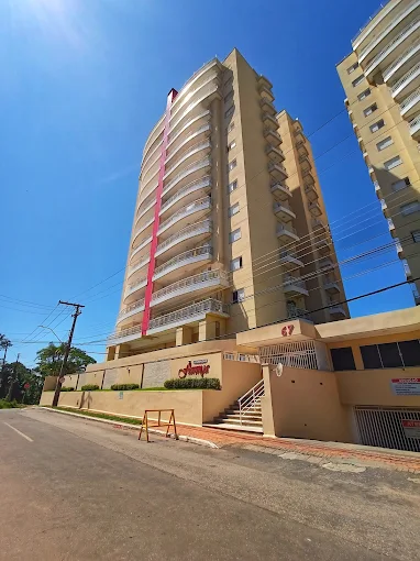 Após acidente, barulhos em elevador assustam moradores de condomínio de luxo