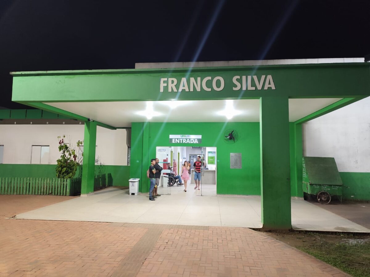 Mãe acusa médico de agredir paciente dentro da UPA e caso vai para delegacia Mãe acusa médico de agredir paciente dentro da UPA e caso vai para delegacia