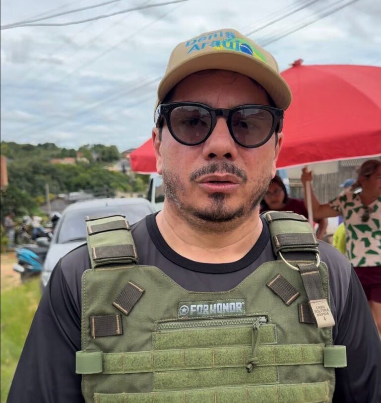 Com colete balístico, vereador acompanha protesto e relata ameaças em Sena Madureira