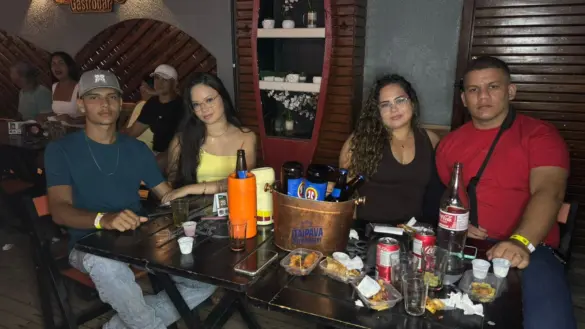 vips (12) Vips (12)