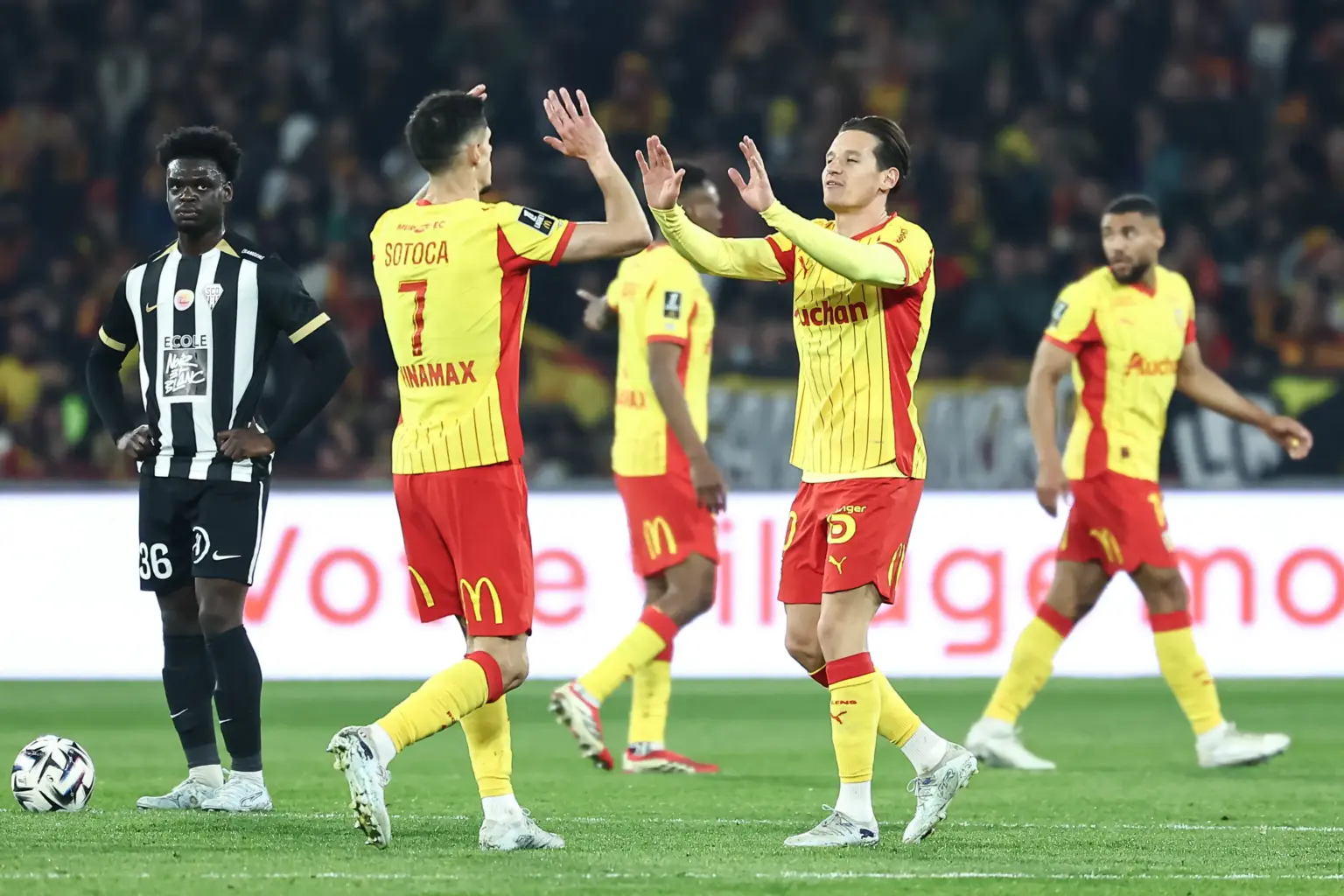 Lens x Nantes: onde assistir, horário e escalações (08/05)