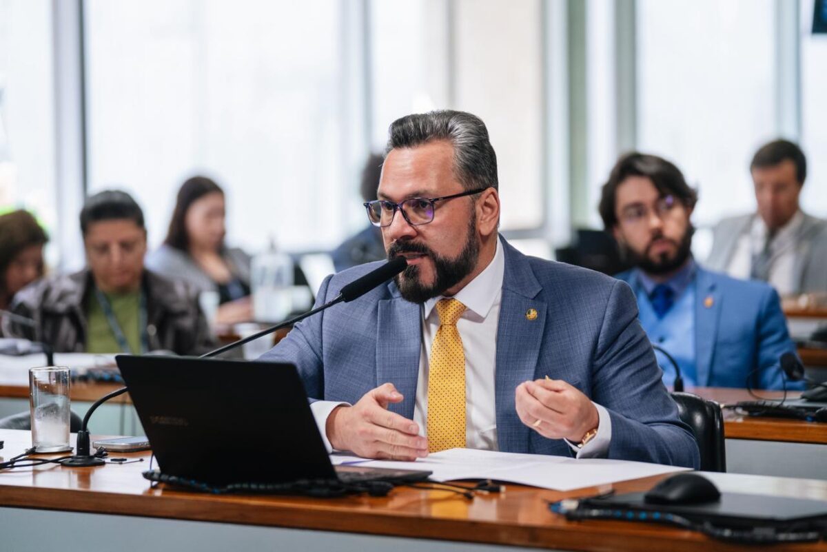 É desumano” Alan Rick quer acabar com exigência repetitiva de laudos para pessoas com deficiência
