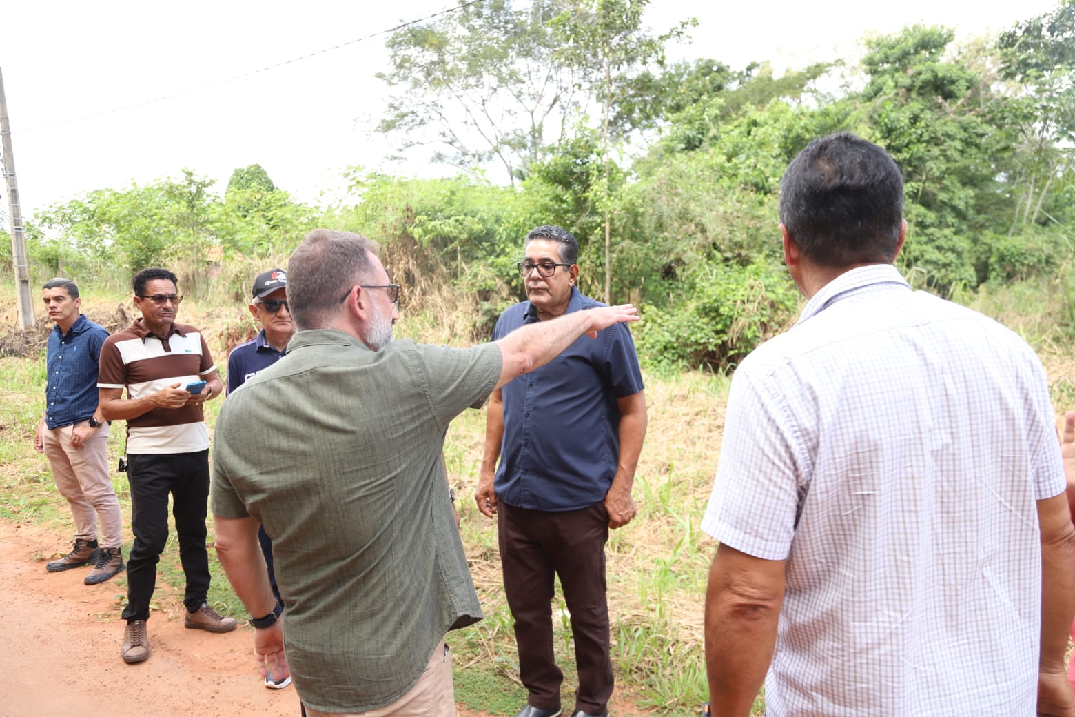 Prefeito Alysson Bestene realiza visita ao Alto Santo e ouve reivindicações da comunidade