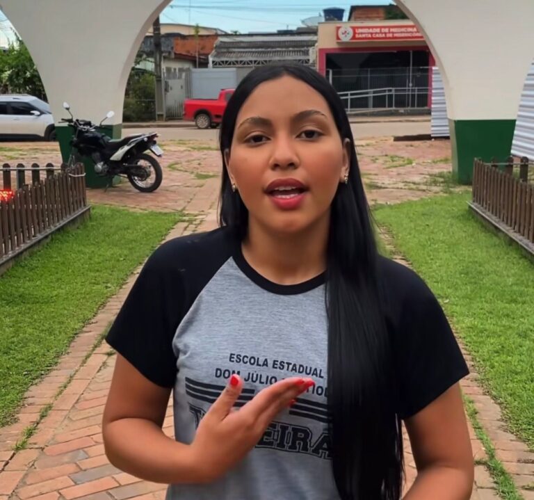 Alunas de Sena lançam campanha contra violência e desrespeito a professores