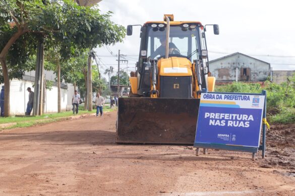 Alysson visita obras em rua de Rio Branco: "Intervenção necessária"