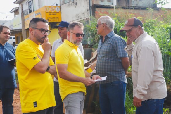 Alysson visita obras em rua de Rio Branco: "Intervenção necessária"