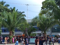 ContilNet Notícias - O seu portal de notícias do Acre Profissionais da Educação pressionam prefeitura por reajuste salarial