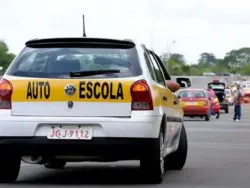 Brasil bate recorde histórico de pedidos para tirar a CNH em 2026