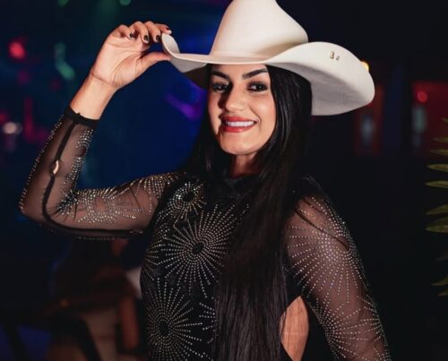 Cantora Bruna Roberth inicia turnê ‘Cores e Notas’ por cidades