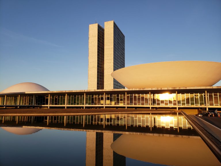 Congresso derruba veto e libera repasses durante período eleitoral agora