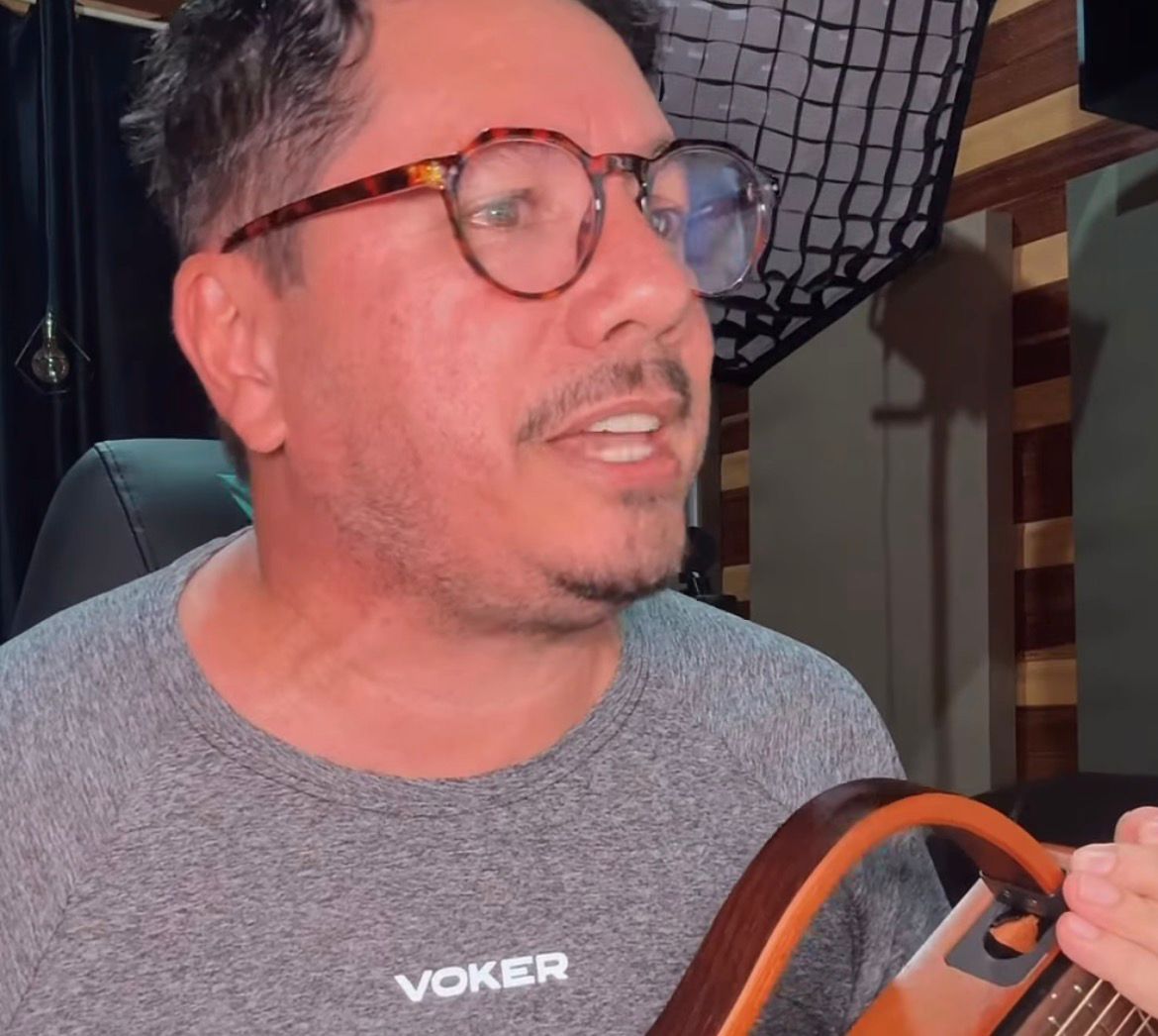 Vereador de Sena canta clássico sertanejo para celebrar as mães