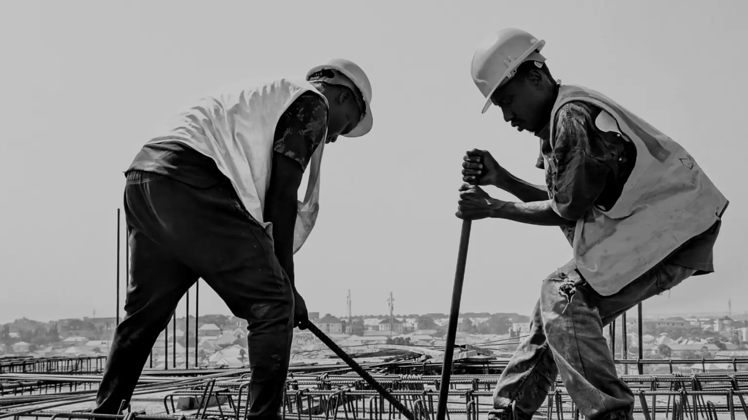Em discussão no Congresso Nacional, projetos propõem reduzir a jornada semanal, hoje de até 44 horas, para 40 ou até 36 horas