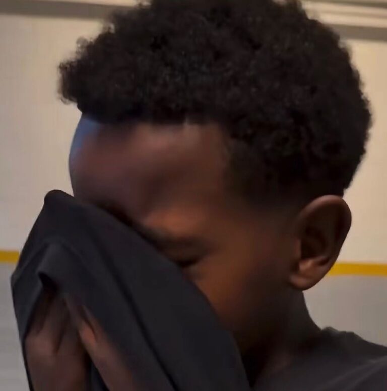Empresário denuncia ataque racista contra filho de 12 anos em elevador