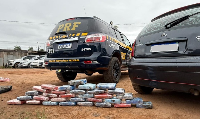 PRF apreende 34 kg de 'skunk' escondidos em portas de carro na BR-364