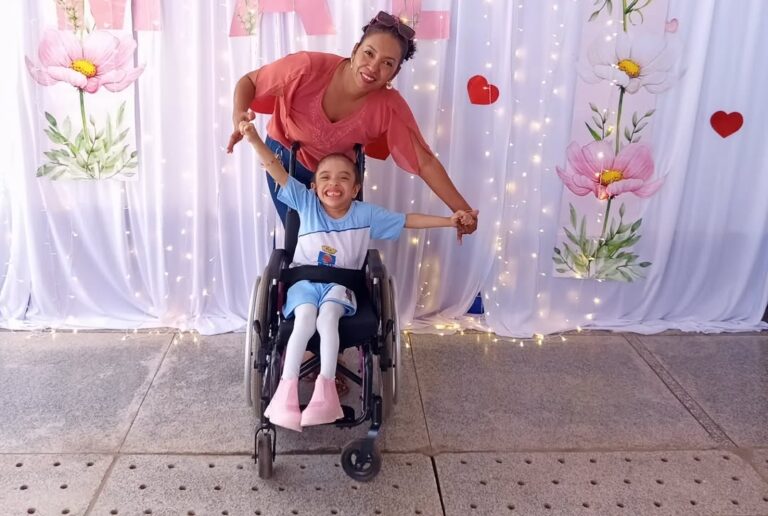Família lança campanha para custear tratamento de saúde da pequena Laís