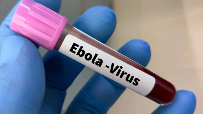 OMS eleva risco de epidemia de ebola para patamar máximo