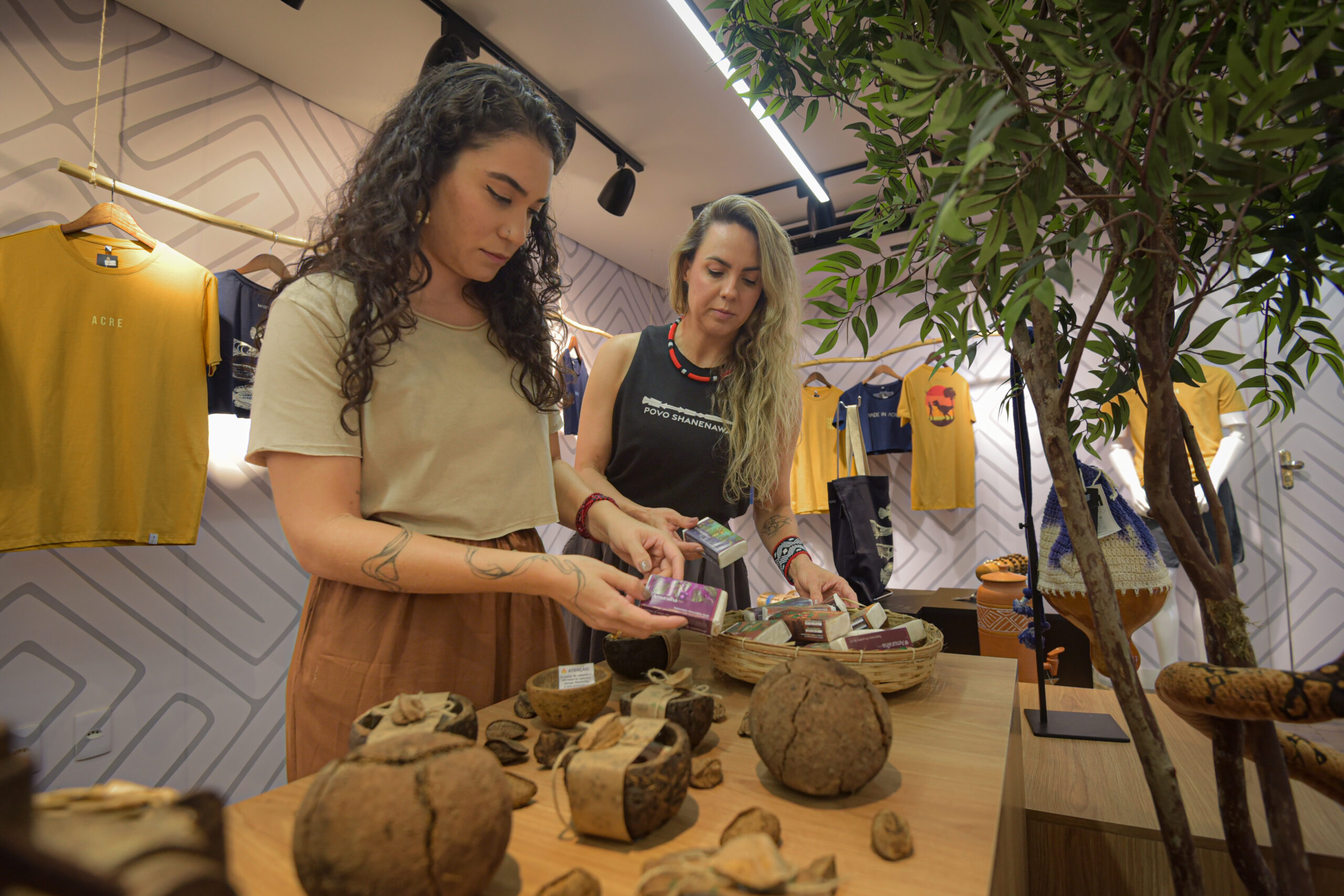 Marca acreana transforma moda em orgulho, fortalecendo cultura e pequenos negócios Marca acreana transforma moda em orgulho, fortalecendo cultura e pequenos negócios