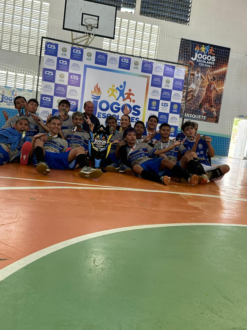 Após 17 anos, jovem conquista título juvenil no futsal escolar