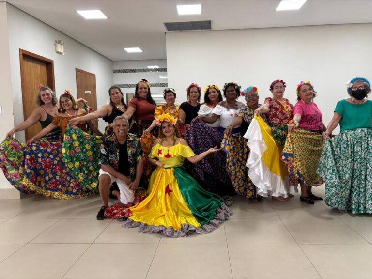Projeto "Flor do Acre" lança aulas gratuitas de dança voltadas a idosos Projeto "Flor do Acre" lança aulas gratuitas de dança voltado a idosos