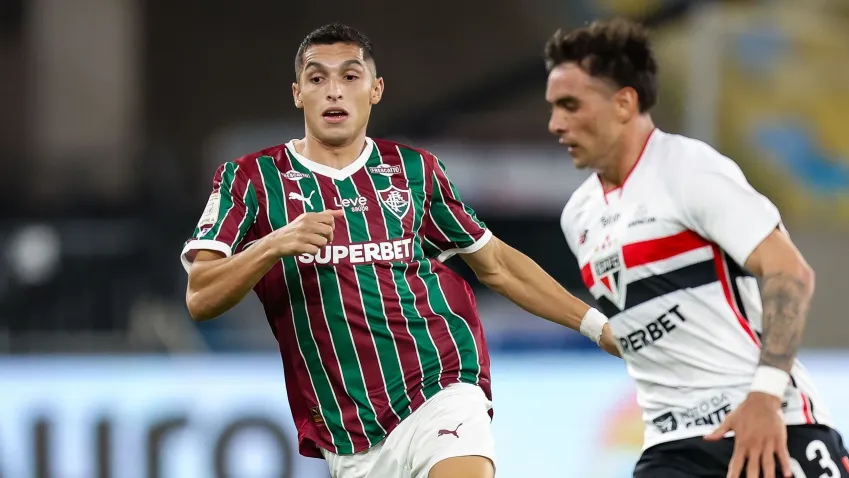 Com Hulk na torcida, Fluminense vence o São Paulo no Maracanã e cola na vice-liderança