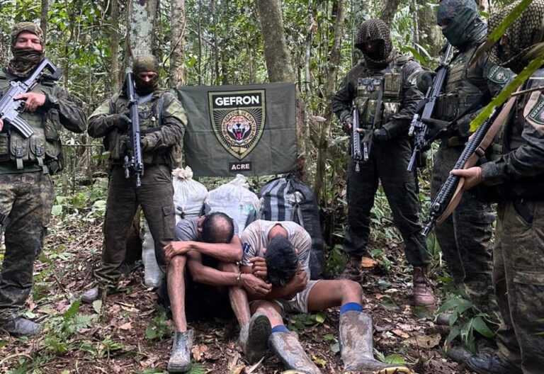 Operação integrada apreende skunk e cocaína na mata e prende suspeito no Juruá