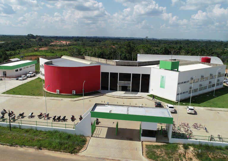 Ifac Sena Madureira abre inscrições para cursos gratuitos de Inglês e Libras