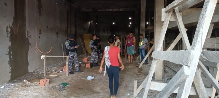 Corpo de jovem é localizado em canteiro de obras no interior do Acre Corpo de jovem de 22 anos é localizado em canteiro de obras no interior do AC