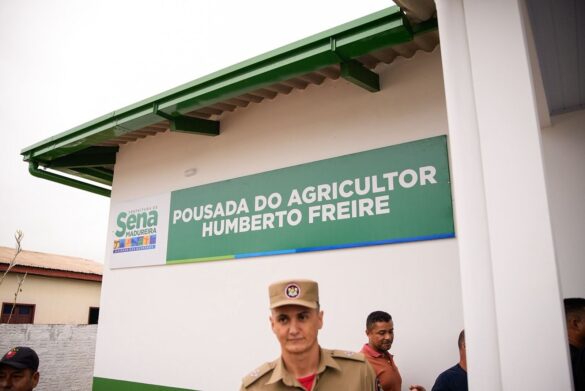 Em Sena, Mailza entrega obras, títulos e anuncia novos investimentos
