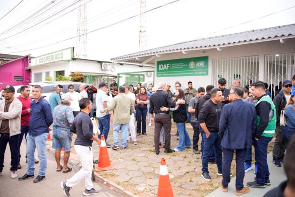Em Sena, Mailza entrega obras, títulos e anuncia novos investimentos