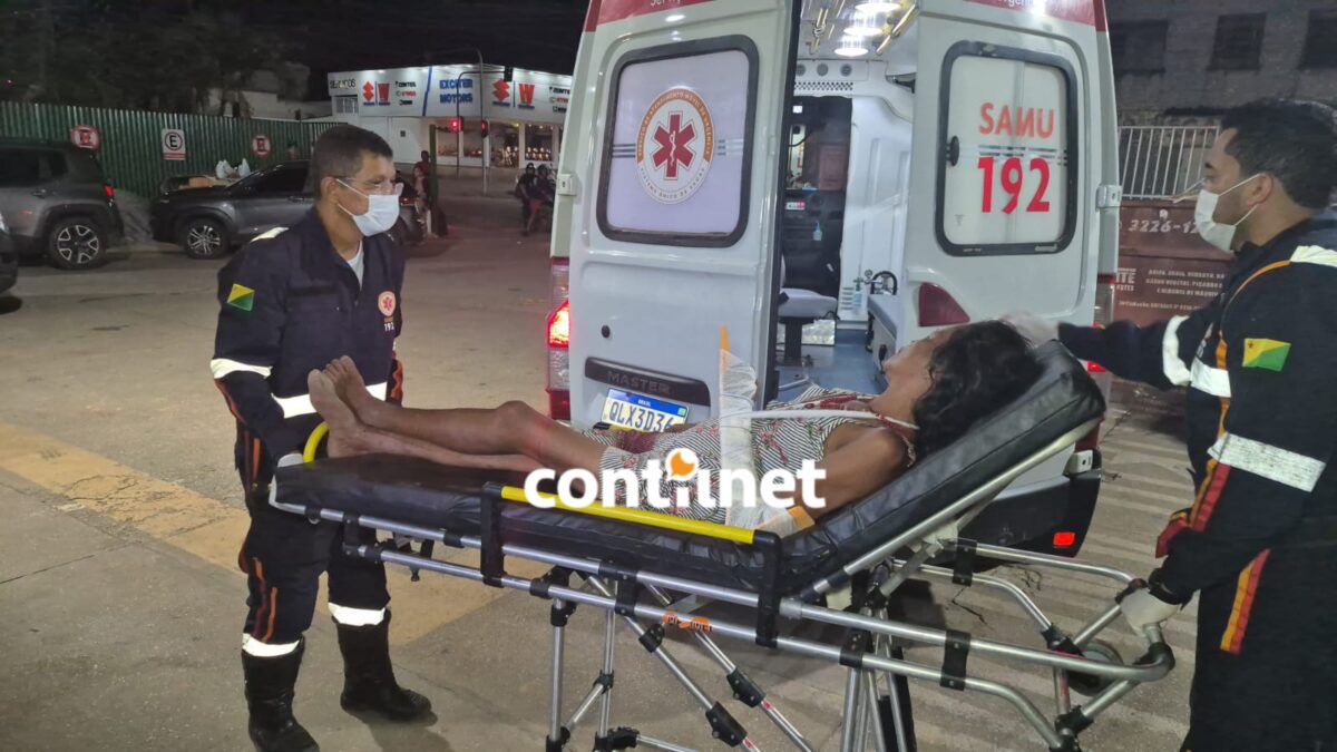 Mulher tem braço quebrado e sofre cortes na cabeça após agressão em bar de Rio Branco
