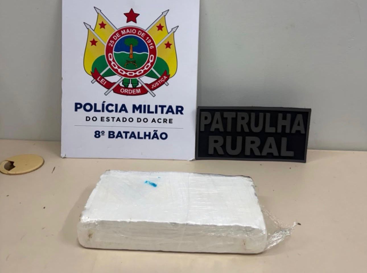 Polícia Militar apreende mais de 1 kg de cocaína na BR-364 em Sena