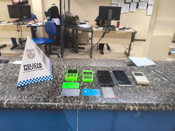 Taxista é preso após tentar cobrar R$ 3,4 mil de turistas alemães por corrida de R$ 40