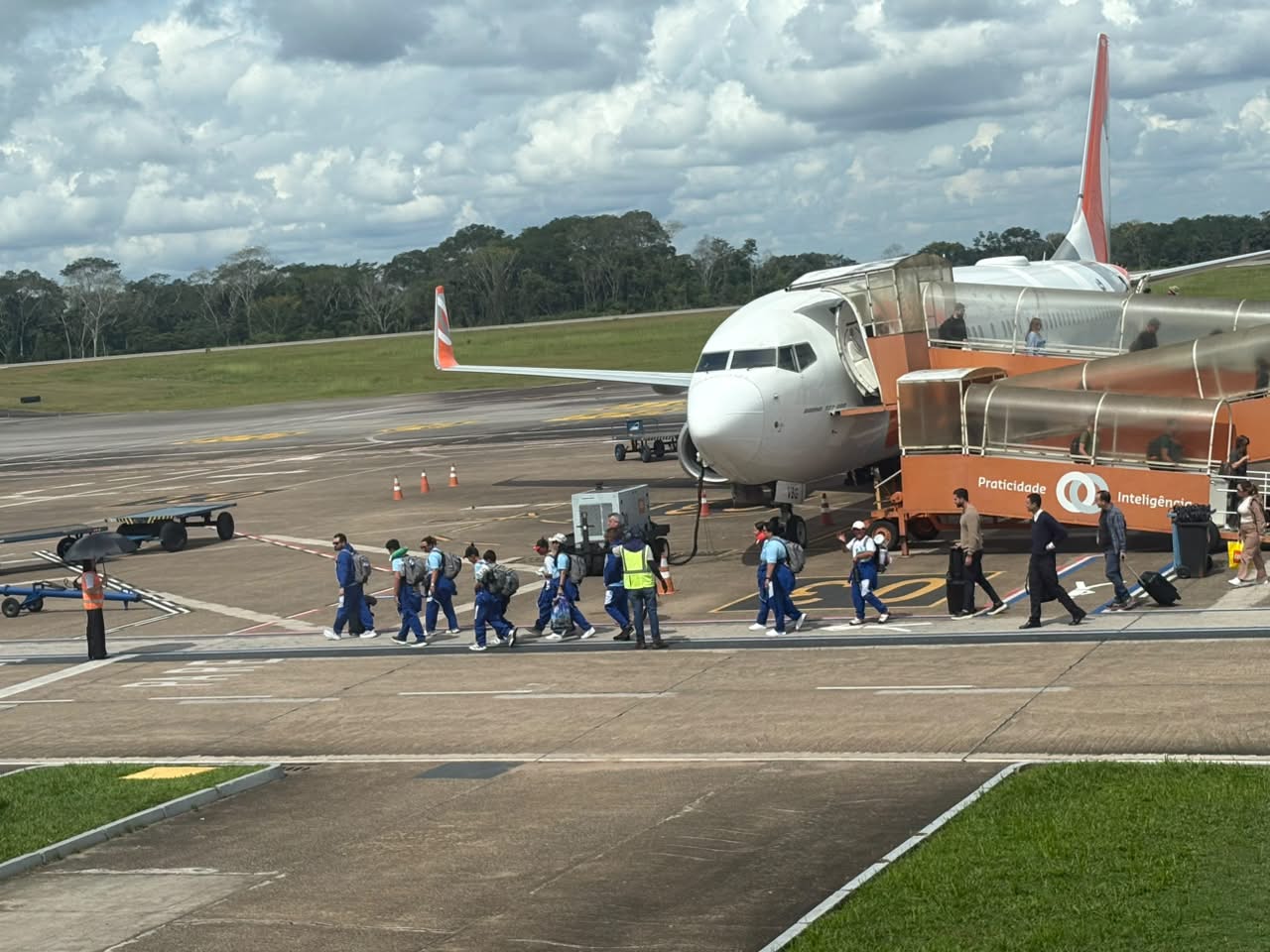 Após viagem à Disney e NASA, alunos retornam a Rio Branco; veja
