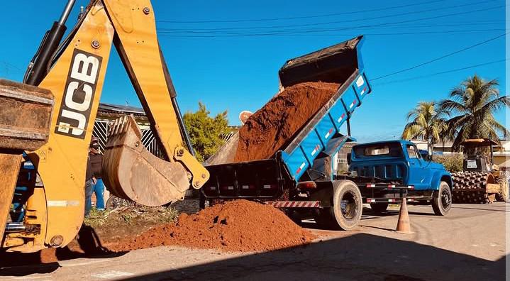 Prefeitura intensifica manutenção de vias no Bairro das Placas